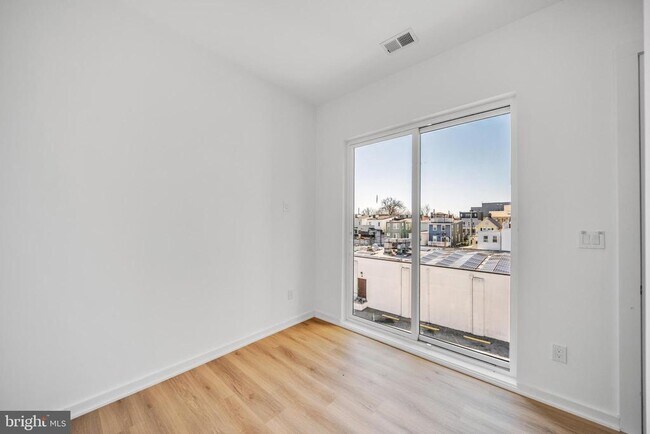 710 Kennedy St NW in Washington, DC - Building Photo - Building Photo