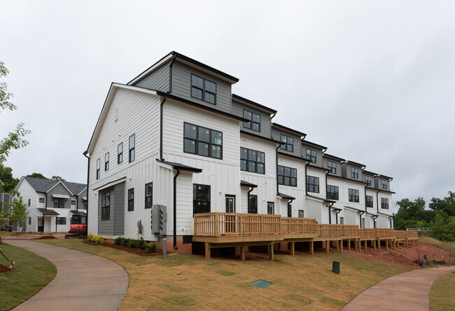 Pleasant Pines Townhomes in Raleigh, NC - Building Photo - Building Photo