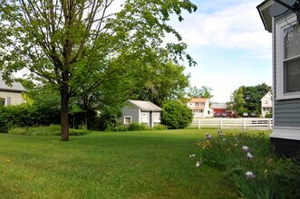 90 Longwood Avenue, Unit Apt 1 in Manchester, NH - Building Photo - Building Photo