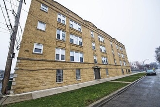 1115 S Karlov Ave 1115-17 S Karlov Chicago, IL 60624 in Chicago, IL - Foto de edificio - Building Photo