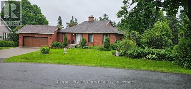 property at 8 Swans Way S