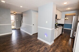 16003 Fairway Dr in Montclair, VA - Building Photo - Building Photo