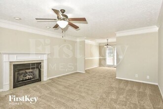 712 Winding Bluff Way in Clarksville, TN - Building Photo - Building Photo