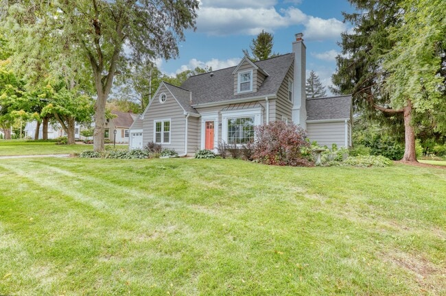 property at 645 Hi View Ct