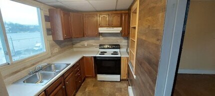 726 E Commerce St in Shamokin, PA - Building Photo - Building Photo