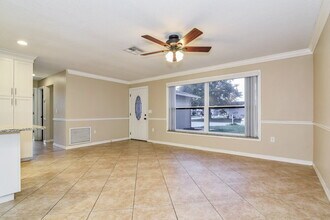 3746 Murrow St in New Port Richey, FL - Foto de edificio - Building Photo