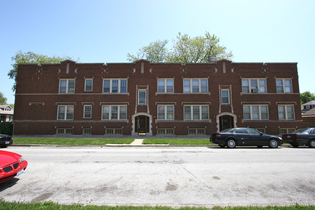 8439 S Blackstone Ave in Chicago, IL - Building Photo