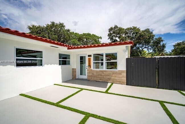property at 1523 NE 148th St