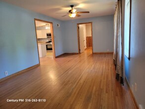 8101 W Maple St in Wichita, KS - Building Photo - Building Photo