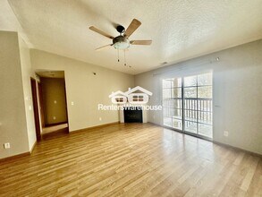 5924 Sutton Pl in Urbandale, IA - Building Photo - Building Photo