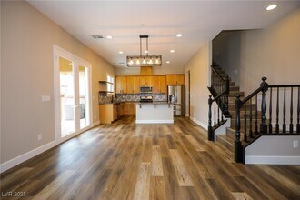 10369 Pescado Ln in Las Vegas, NV - Building Photo - Building Photo