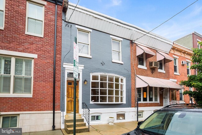 2249 Catharine St in Philadelphia, PA - Building Photo - Building Photo