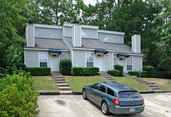 2454 Talco Hills Dr in Tallahassee, FL - Foto de edificio - Building Photo