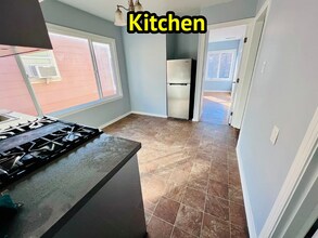 660 Railroad Ave, Unit 660B in South San Francisco, CA - Foto de edificio - Building Photo