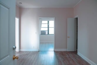 4000 Bergenline Ave in Union City, NJ - Building Photo - Building Photo