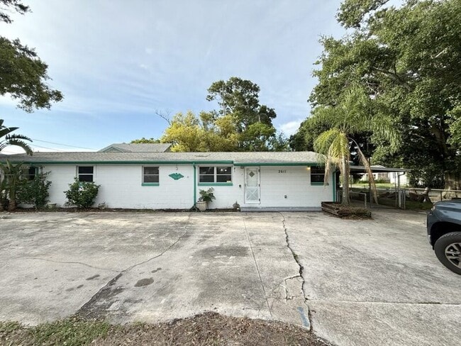property at 2611 41st Ave N