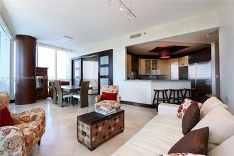 100 S Pointe Dr, Unit 601 in Miami Beach, FL - Building Photo - Building Photo