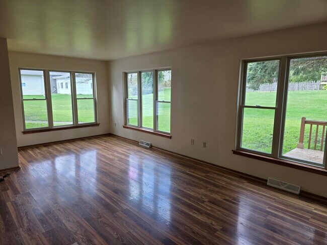 732 Poplar Path in Delafield, WI - Building Photo - Building Photo