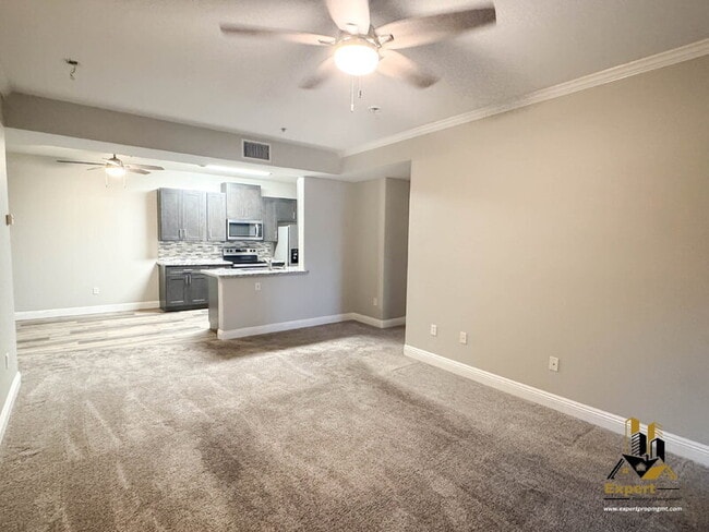 501 Gibson Dr in Roseville, CA - Building Photo - Building Photo