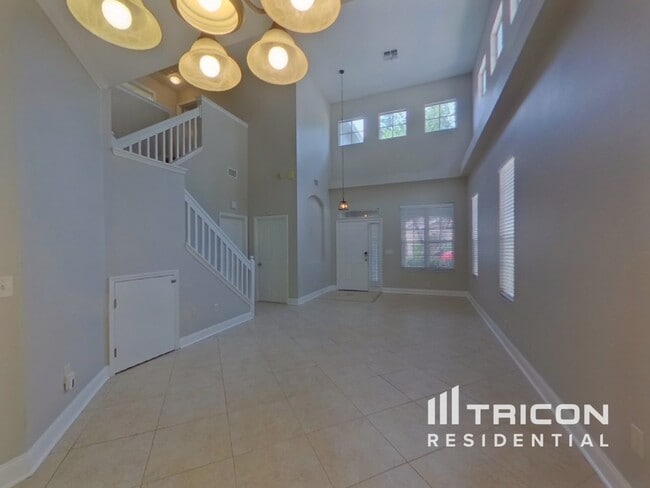 10501 Grayslake Ct in Tampa, FL - Building Photo - Building Photo