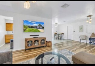 8199 115th St N in Seminole, FL - Building Photo - Building Photo