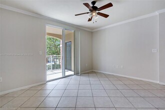 6434 Emerald Dunes Dr in West Palm Beach, FL - Building Photo - Building Photo