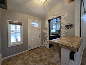 346 Kayenta Dr in White Rock, NM - Building Photo - Building Photo