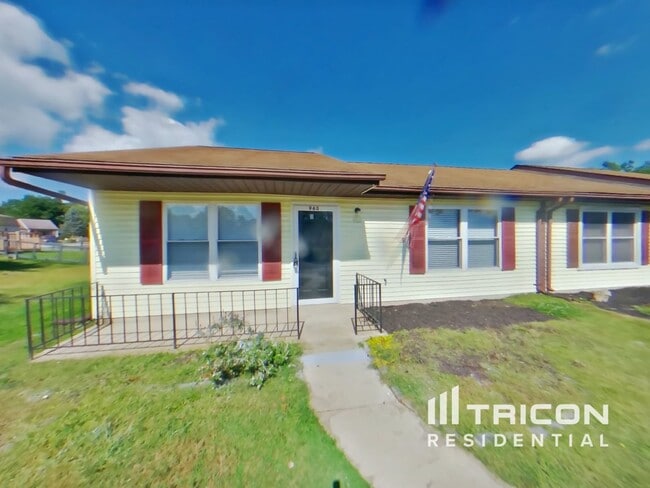 property at 960 Wampler Ln