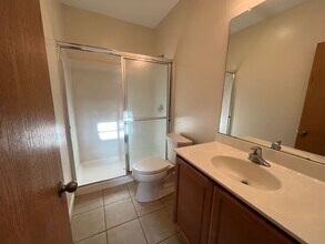 211 E Lane Ave in Columbus, OH - Building Photo - Building Photo