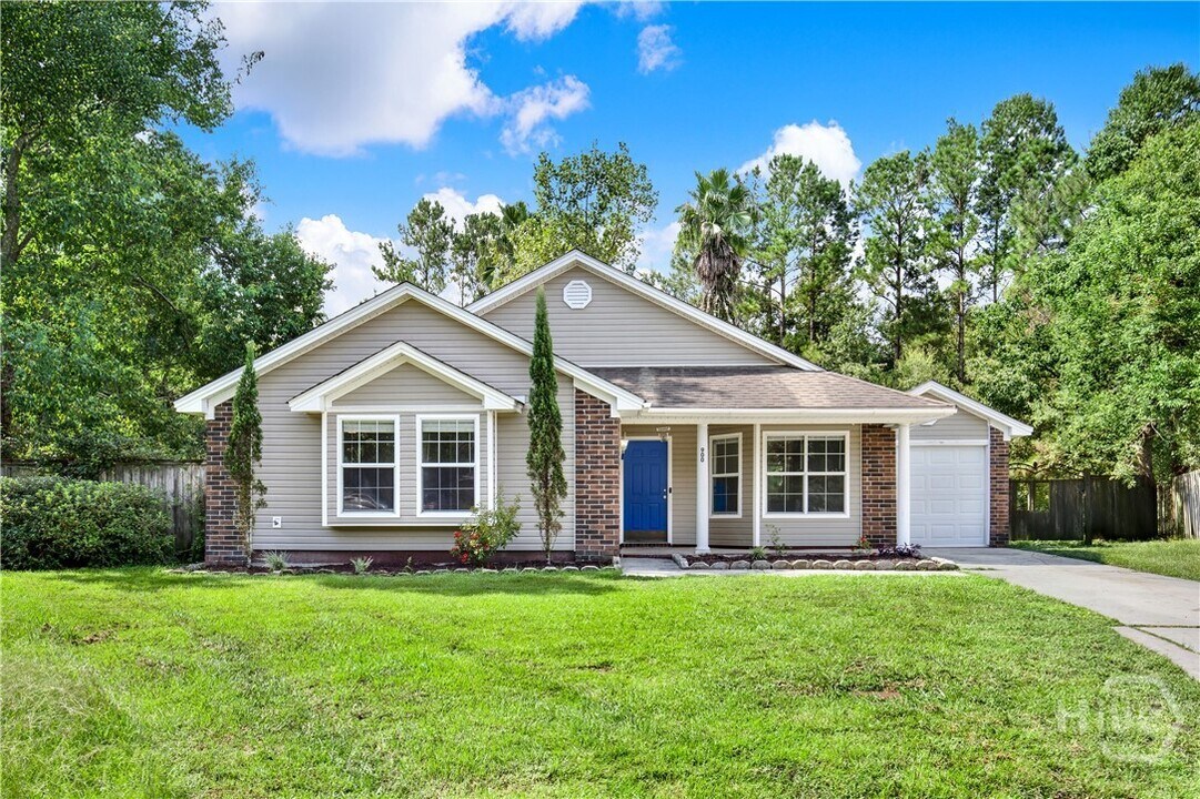 900 Osprey Dr in Richmond Hill, GA - Building Photo
