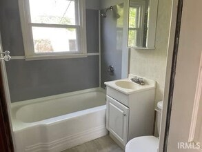 2115 S Pershing Dr in Muncie, IN - Building Photo - Building Photo
