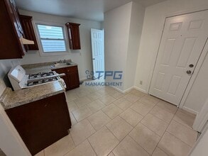 792 S 15th St in Newark, NJ - Building Photo - Building Photo