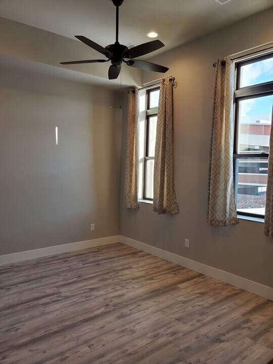 125 E College Ave in Appleton, WI - Building Photo