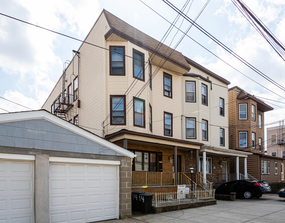 14 Cooper St in Bayonne, NJ - Foto de edificio