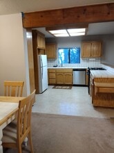 1200 Aurora Ln in Pollock Pines, CA - Foto de edificio - Building Photo