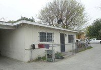 2710 Musgrove Ave in El Monte, CA - Foto de edificio - Building Photo