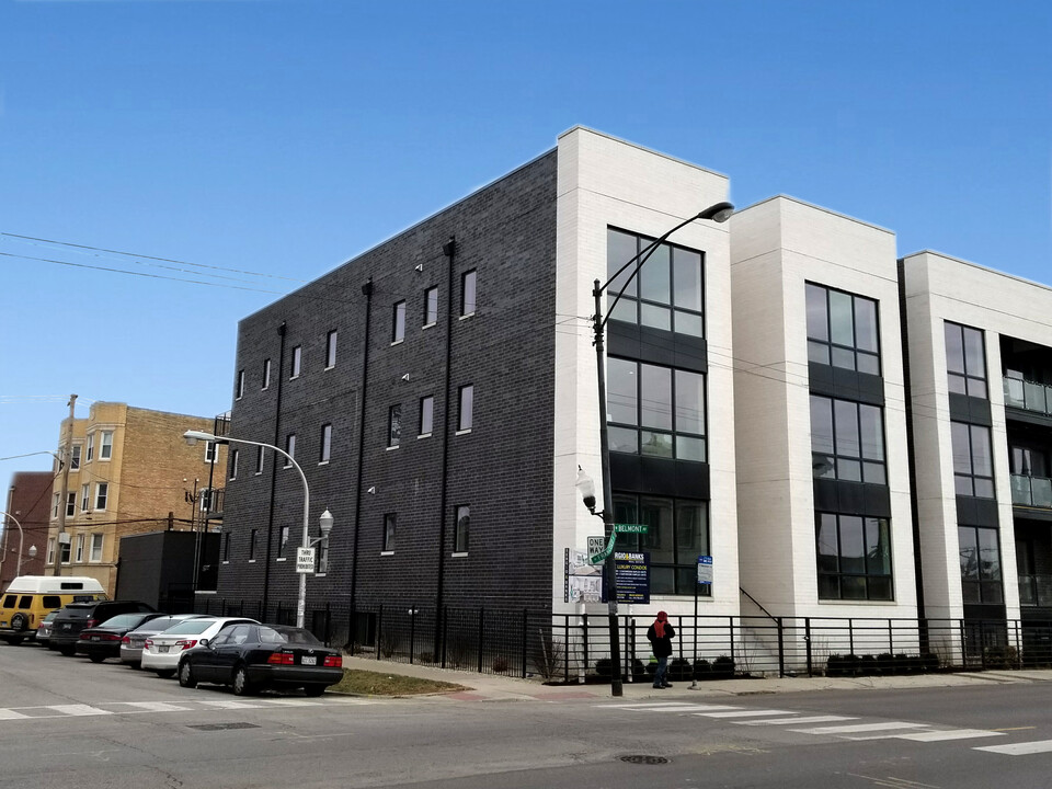 2856-2858 W Belmont Ave in Chicago, IL - Building Photo