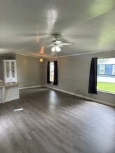 4329 W Park Row Blvd in Corsicana, TX - Foto de edificio - Building Photo