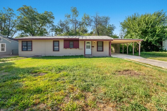 138 Mc Dougal Ave in San Antonio, TX - Building Photo - Building Photo