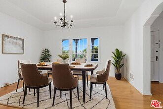 307 S Doheny Dr in Beverly Hills, CA - Foto de edificio - Building Photo