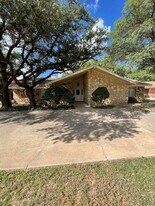 4706 88th St in Lubbock, TX - Building Photo
