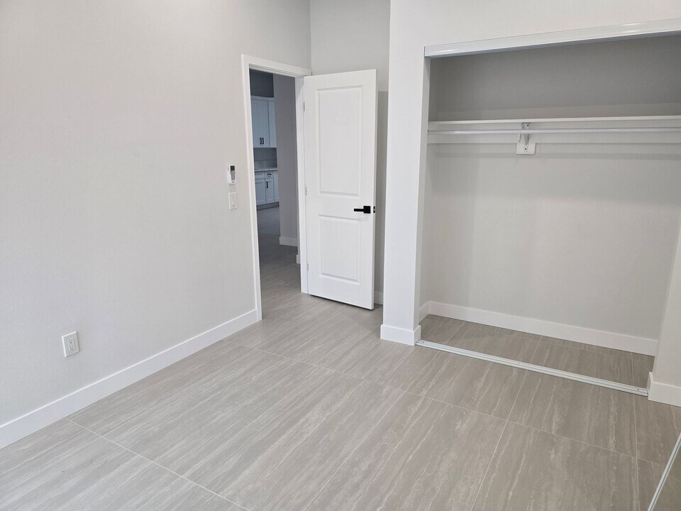 12685 Aristocrat Ave in Garden Grove, CA - Building Photo