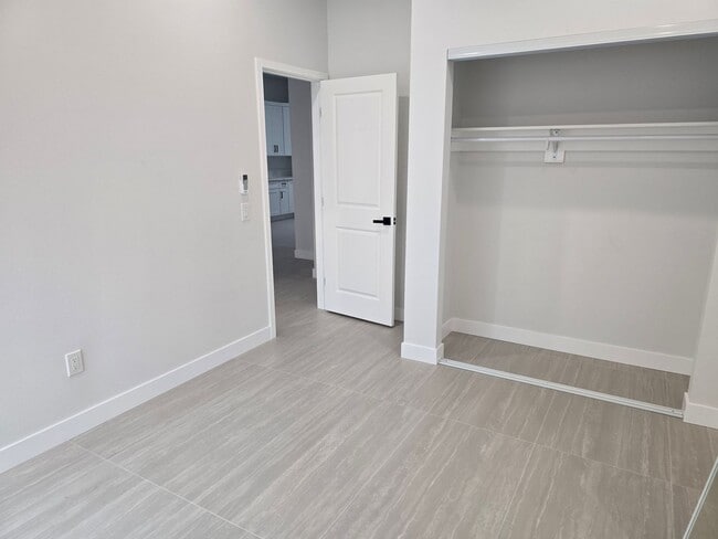 12685 Aristocrat Ave