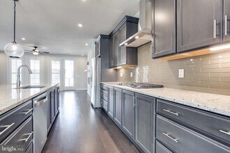 7510 Sawyer Farm Wy in McLean, VA - Building Photo - Building Photo