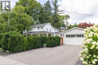 212 King St in Oakville, ON - Building Photo - Building Photo