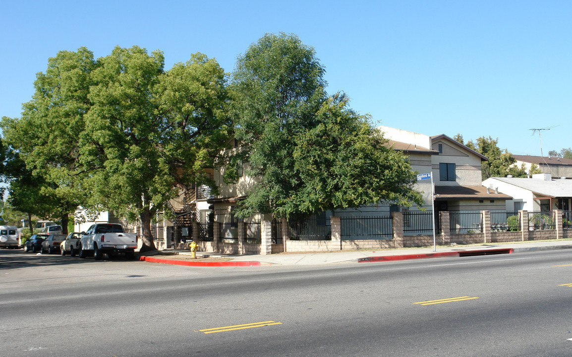 12802 Vanowen St in North Hollywood, CA - Building Photo