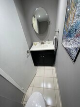 126 SE 15th Rd, Unit PH in Miami, FL - Building Photo - Building Photo