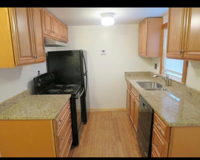 90 Wallace St, Unit 2