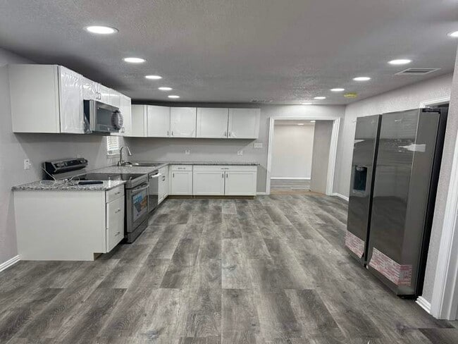 property at 4707 Midway Dr