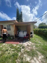 2801 Mayo St in Hollywood, FL - Building Photo - Building Photo